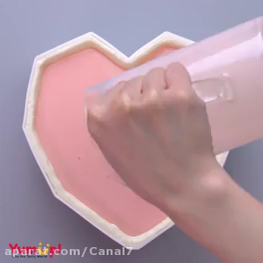 ترفند های تزئین کیک های خوشمزه و شکلاتی و رنگی