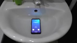 تست ضد آب بودن گلکسی A8