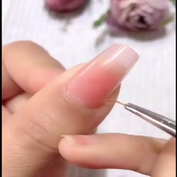 طراحی ساده دیزاین ناخن 2021