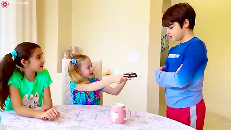 استیسی و بابایی بازی با دوستان...