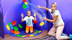 ولاد و نیکی در موزه سرگرم کنند...