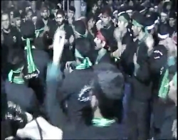 عزاداری جوانان و عزاداران حسین...