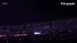 BTS کنسرت لاو یور سلف اسپیک رو...