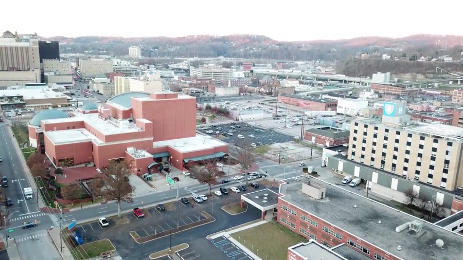 تصویربرداری هوایی هلی شات از مرکز ایالت ویرجینیای غربی آمریکا - Virginia 2020 زمان333ثانیه
