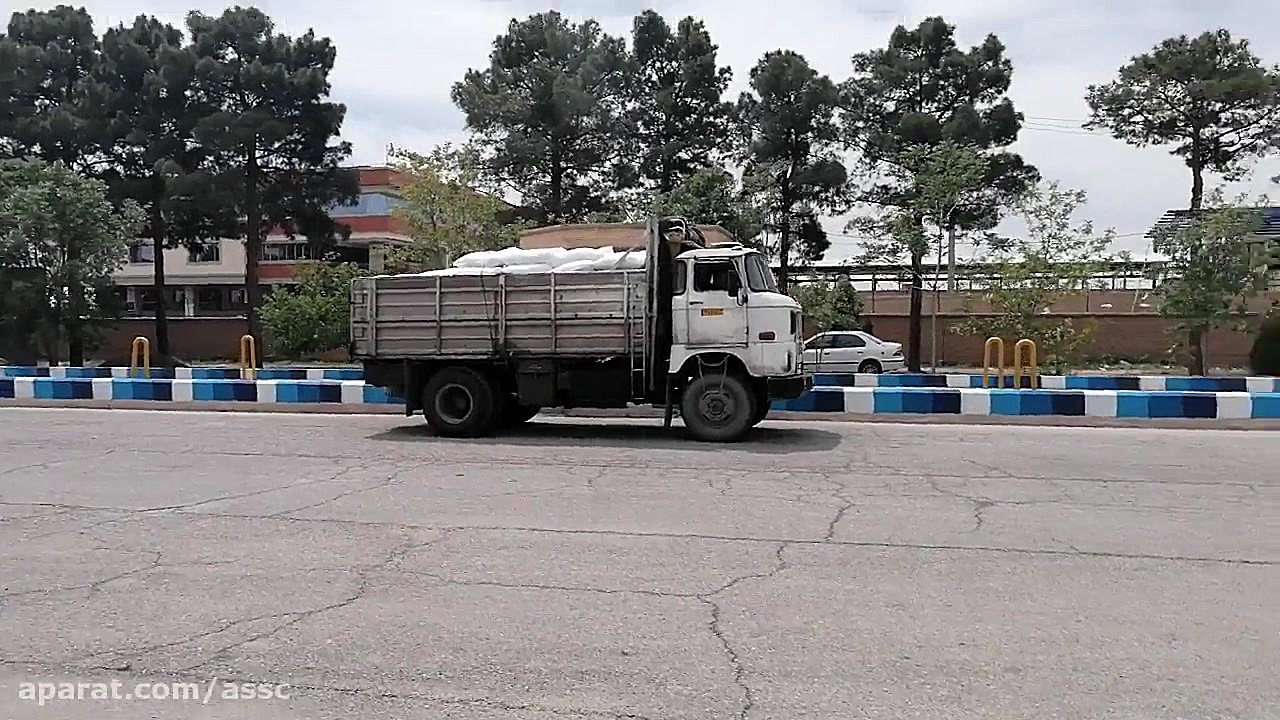 بارگیری کود اوره برای کارگزار شهرستان کرمان ایمونولوژی محاسباتی