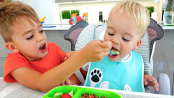 ولاد و نیکیتا : نیکی میخواهد ب...