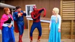 نمایش السا انا و ابرقهرمانان