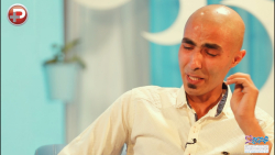 دیگر دارویِ قرمز رنگ کودکی ام  پاهایم را نمی لرزاند...