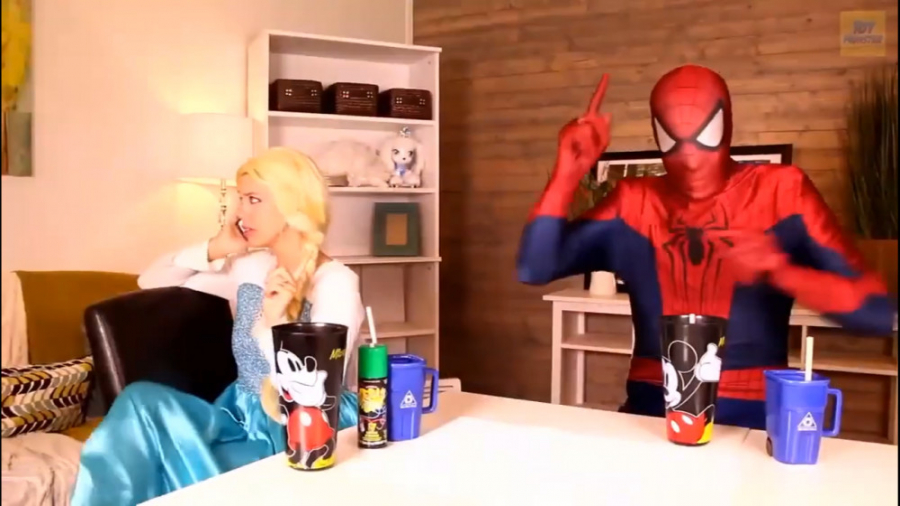 نمایش السا و اسپایدرمن