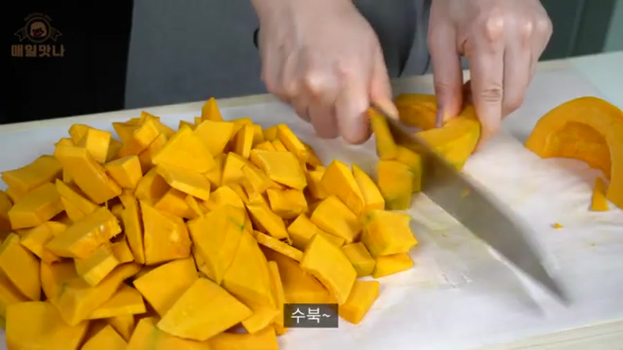 طرز تهیه سوپ نودل با کدو تنبل در منزل