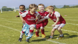 آموزش فوتبال به کودکان|آموزش تکنیک فوتبال(تمریناتی برای تسلط بهتر روی توپ)