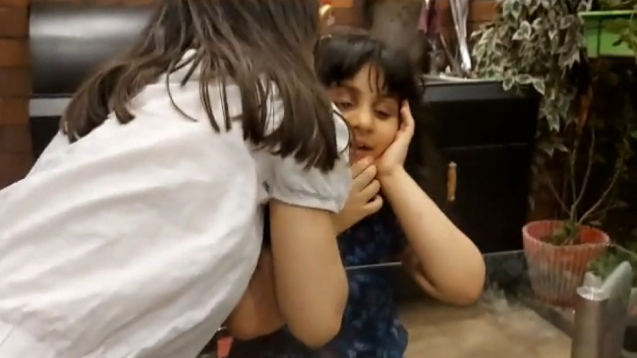 قسمت جدید بازی اسم فامیل ( آوین و ویانا به همراه مامانا ) لیفت صورت
