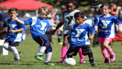 آموزش فوتبال به کودکان|آموزش فوتبال|تکنیک فوتبال( پاسکاری به کودکان )