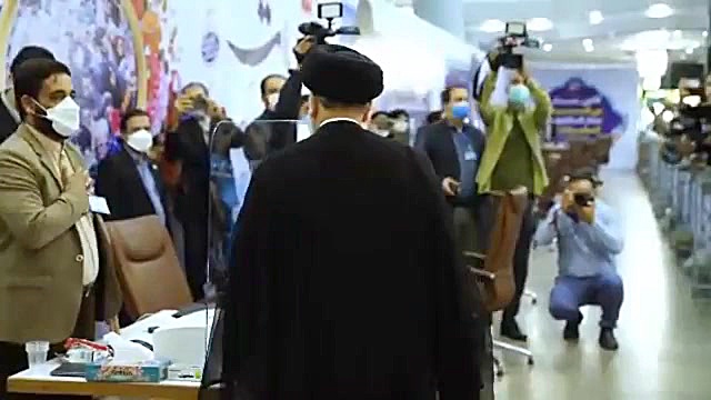 کلیپ ویژه لحظات ورود دکتر رئیسی به وزارت کشور و آغاز دوران جدید ایران کامپوزیت ونیر