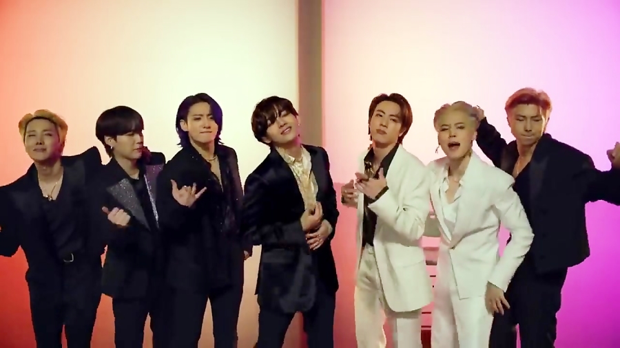 ورژن Hotter Remix موزیک ویدیوی...