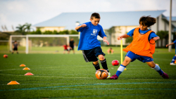 آموزش فوتبال به کودکان|آموزش تکنیک فوتبال|آموزش فوتبال(اولین تماس توپ با پا)