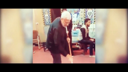 خادمی ابو مهدی المهندس در حرم اهل بیت علیهم السلام