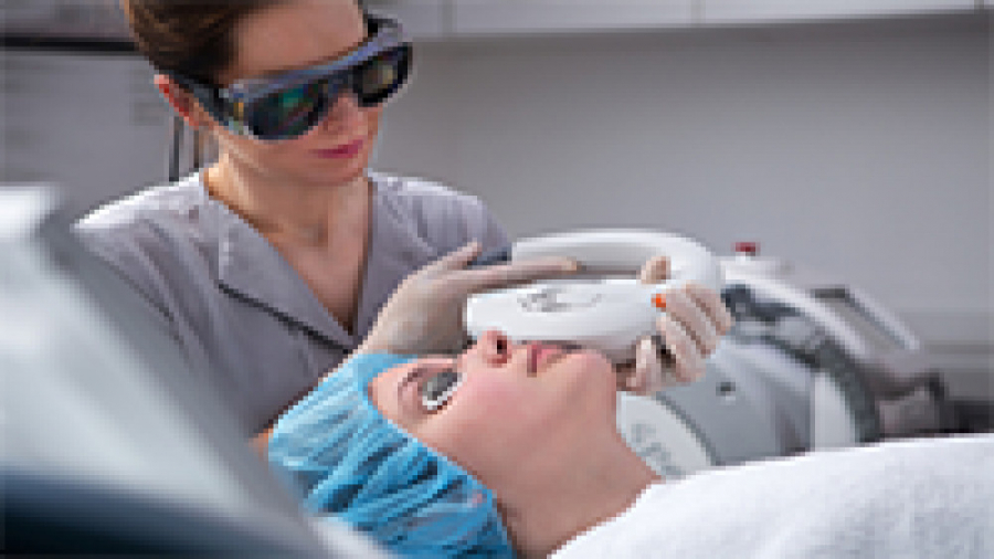 آیا لیزر موهای زائد روش قطعی است؟ دکتر امیر سلیمانی