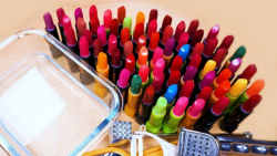 رژ و میکاپ در اسلایم شفاف