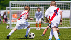 آموزش فوتبال به کودکان|آموزش تکنیک فوتبال|فوتبال(دریبل فوتبال و تکنیک های فریب)