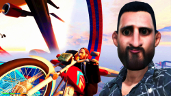 جان ویک با موتور هوندا ۱۲۵ در...