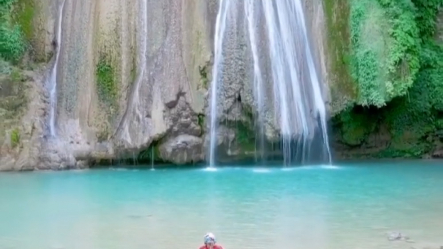 پوستر کوچک