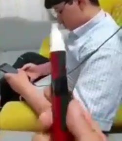 خطرات کار یا گوشی در شارژ