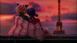 عاشقانه تماشای برج ایفل توسط ل...