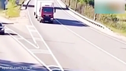 برخورد سه خودرو در بزرگراه، حادثه هولناکی را رقم زد