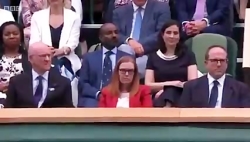 وقتی همه برای سازنده واکسن کرو...