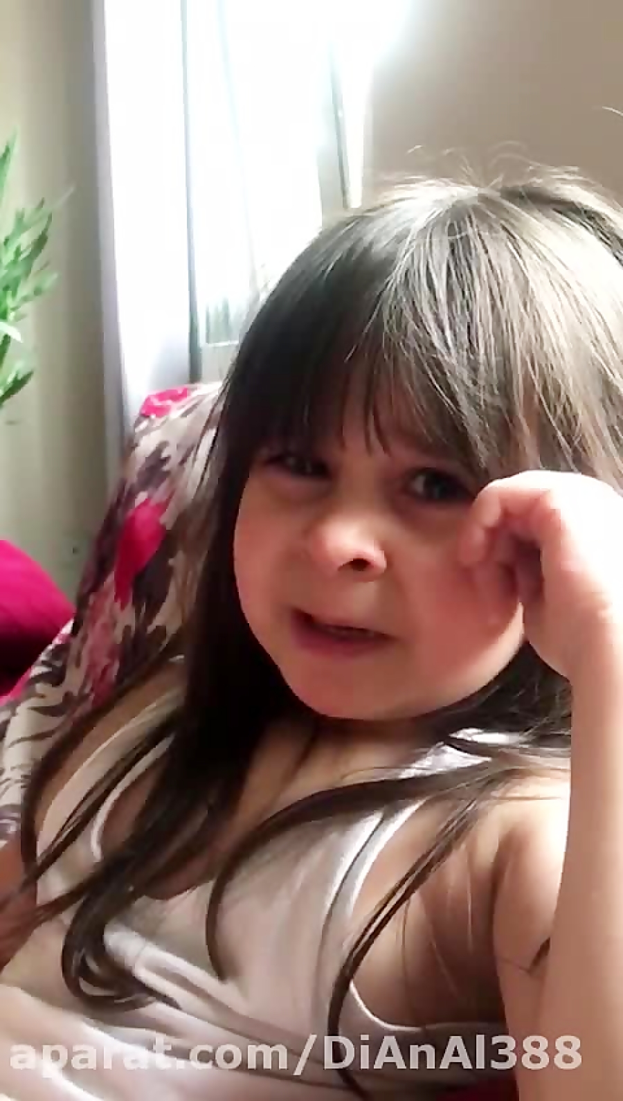 فیلم: یک ویدیو قشنگ از دختر کوچولوی ناز / ویدیو کلیپ | ویدیو اسک->