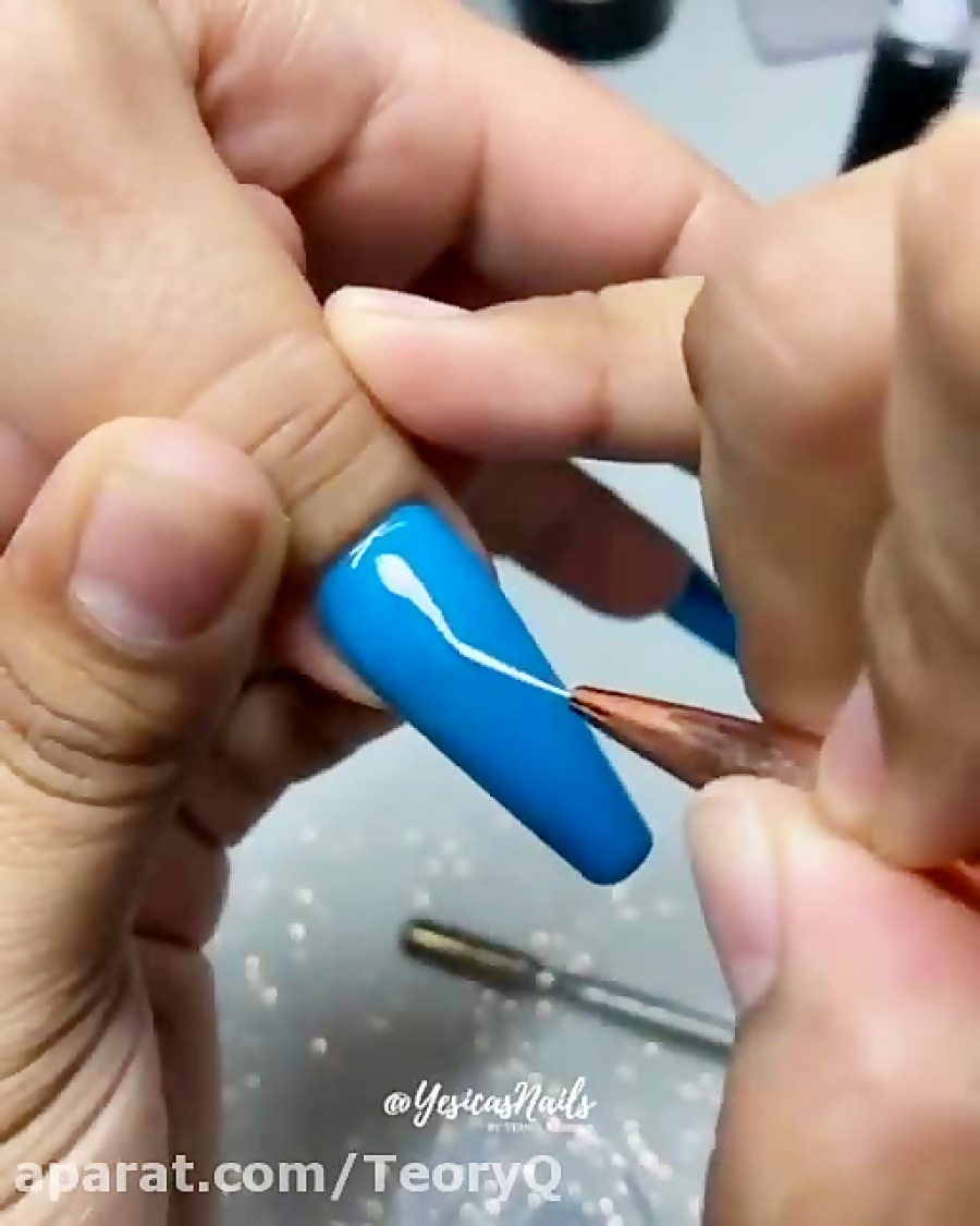 طَراحےناخُن