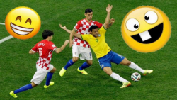 حاشیه های خنده دار در دنیای فو...