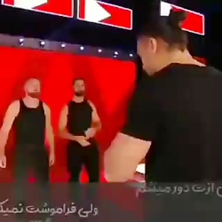 کشتی کج رومن رینز و دشیلد