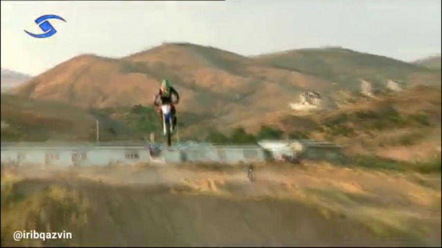 حرکات نمایشی بانوان موتور سوار