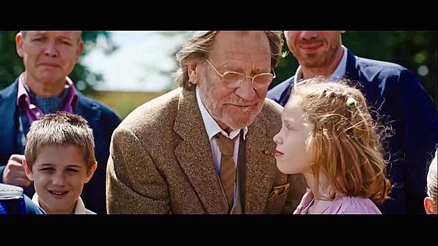 دانلود فیلم اکشن لسی بیا خونه با دوبله فارسی Lassie Come Home 2020 BluRay زمان5669ثانیه