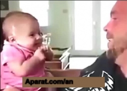 صحبت کردن عجیب و باورنکردنی بچ...