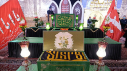 پرچم‌های متبرک رضوی در محافل ع...