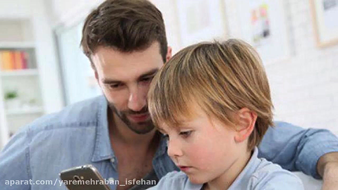 معرفی کتاب والد سوم؛ تاثیر رسانه های بر تربیت فرزندان زمان168ثانیه