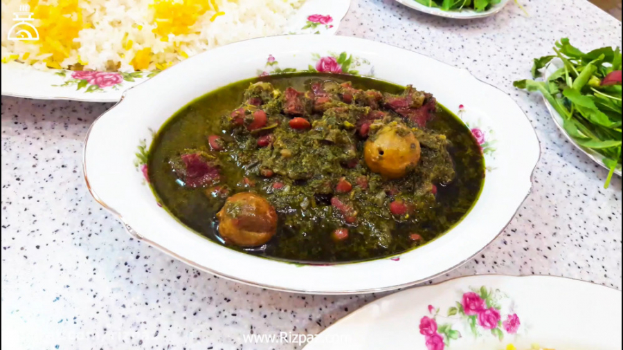 خورشت قورمه سبزی به سبک ریزپز