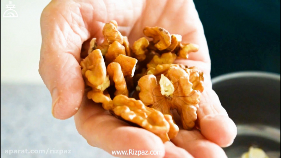 خورشت فسنجان با کوفته قلقلی به سبک ریزپز