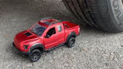 چالش خرد و له کردن وسایل کیوت...