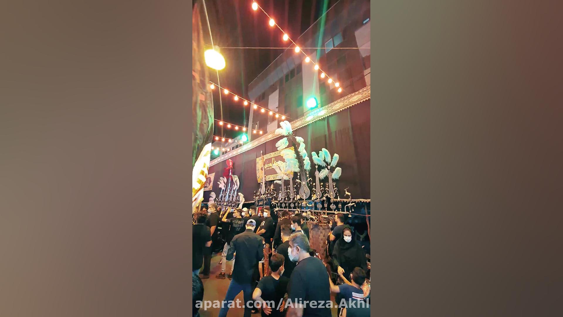 پوستر بزرگ
