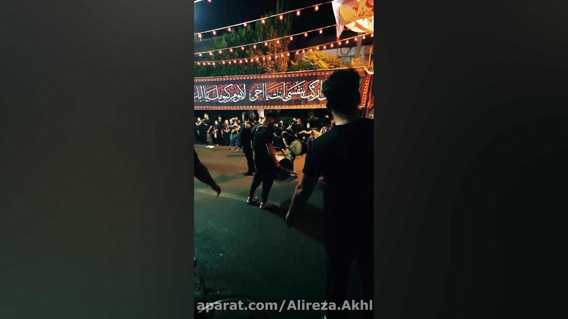 پوستر بزرگ