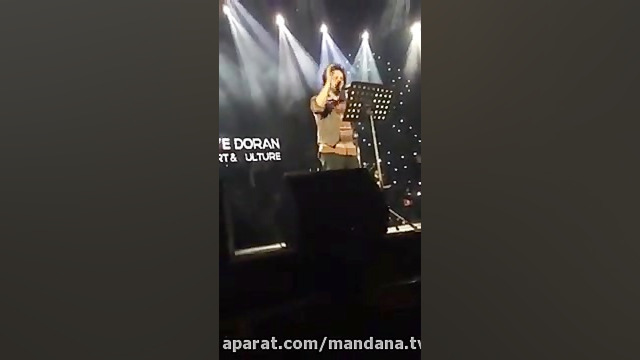 امید حاجیلی-فیلم معرفی امیدحاجیلی در کنسرت سینا حجازی زمان81ثانیه