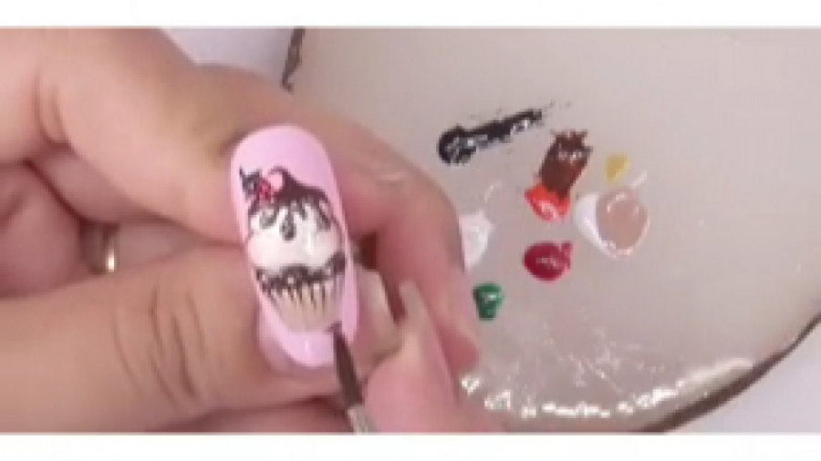 طراحی  ناخن کاپ کیکی