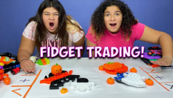 بازی با فیجت های هالووین   مری...