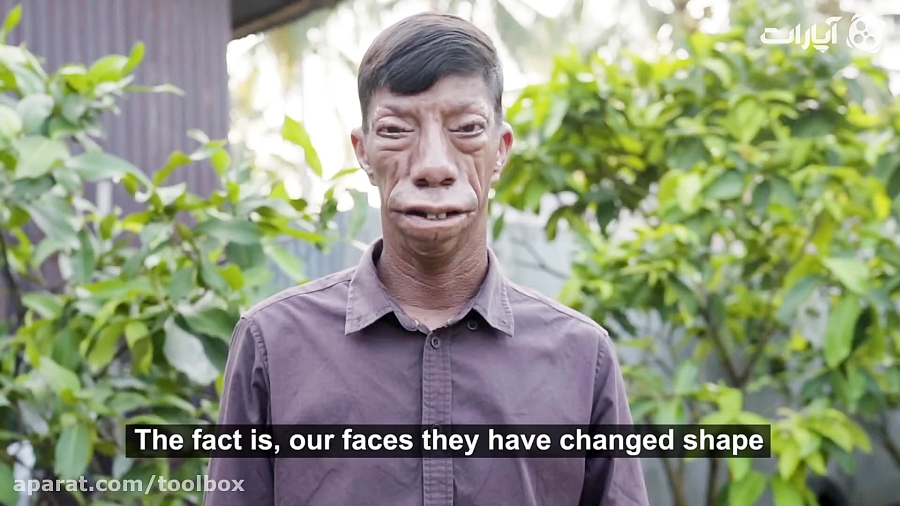 خانواده ای که به مرور چهره های...