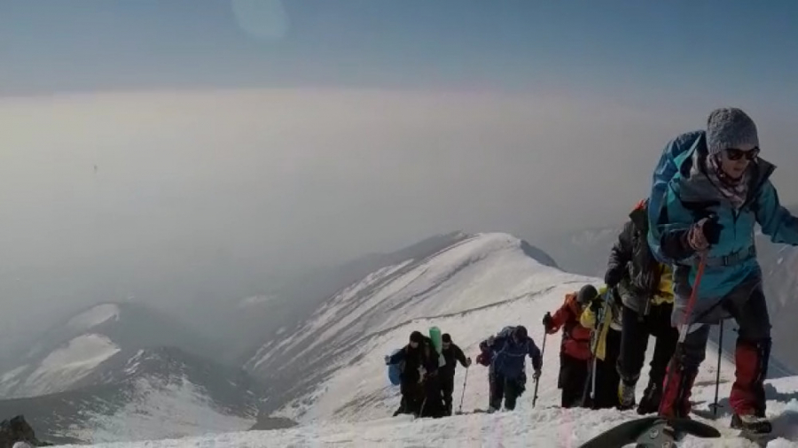 چین‌کلاغ - قله - 19 دی 1399 - هم هوای آفتاب - @hamhava