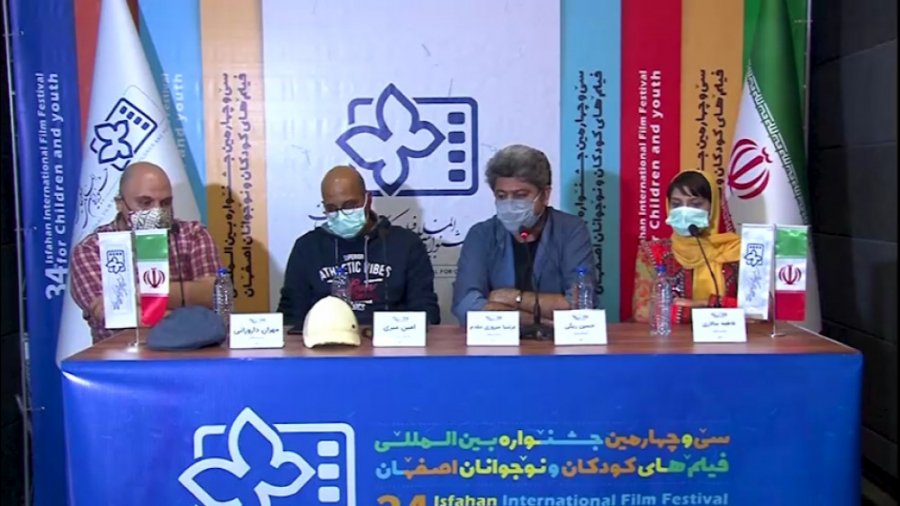 ببینید: گزارشی از برپایی جشنواره۳۴ در اصفهان  و نشست فیلم #لیپار زمان150ثانیه